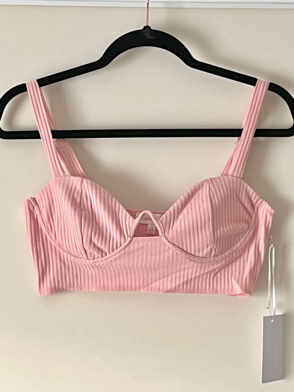 Rose Velvet Pink Cropped Top Bra with Wire and Adjustable Straps - Picture 3 of 7